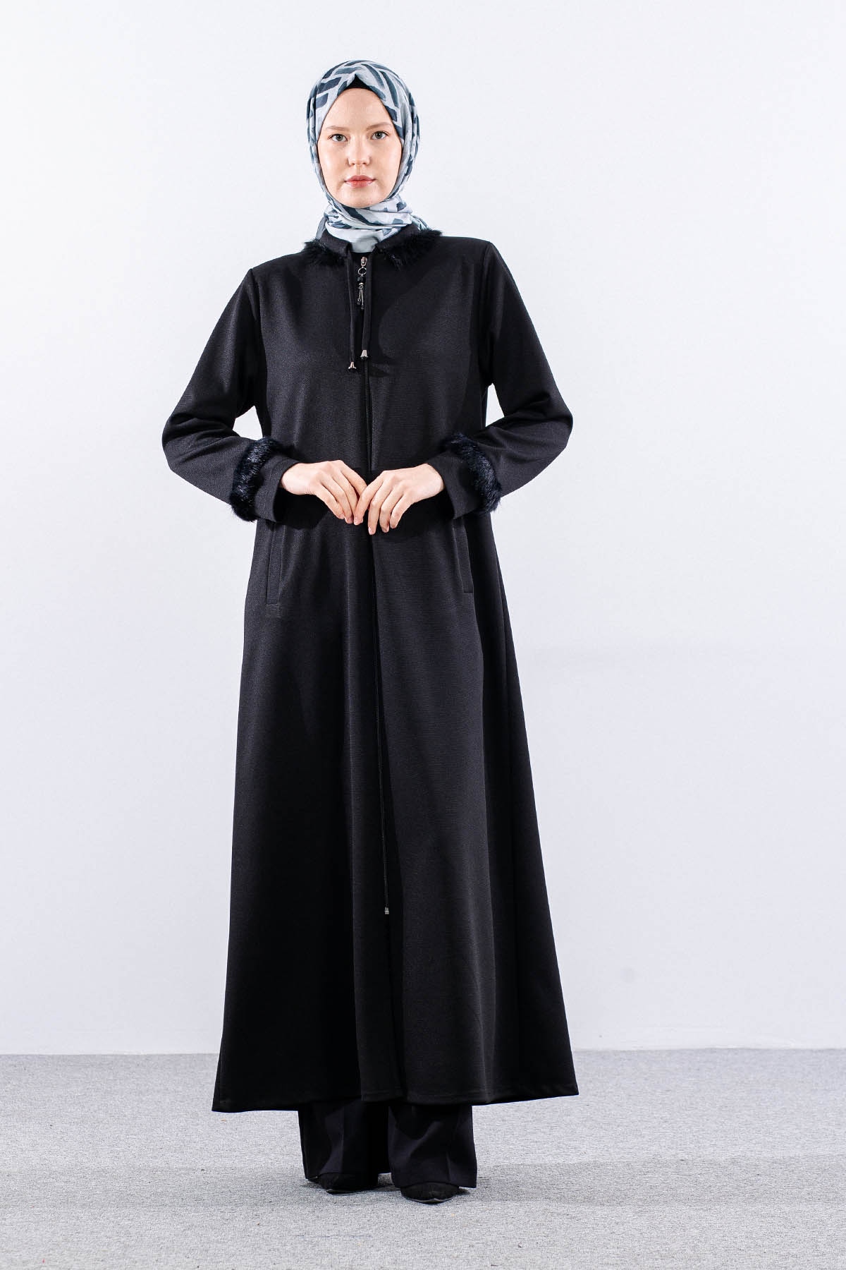 1173 Ferace 42-52 Kurk Detay Kis Kumas - Siyah - 1