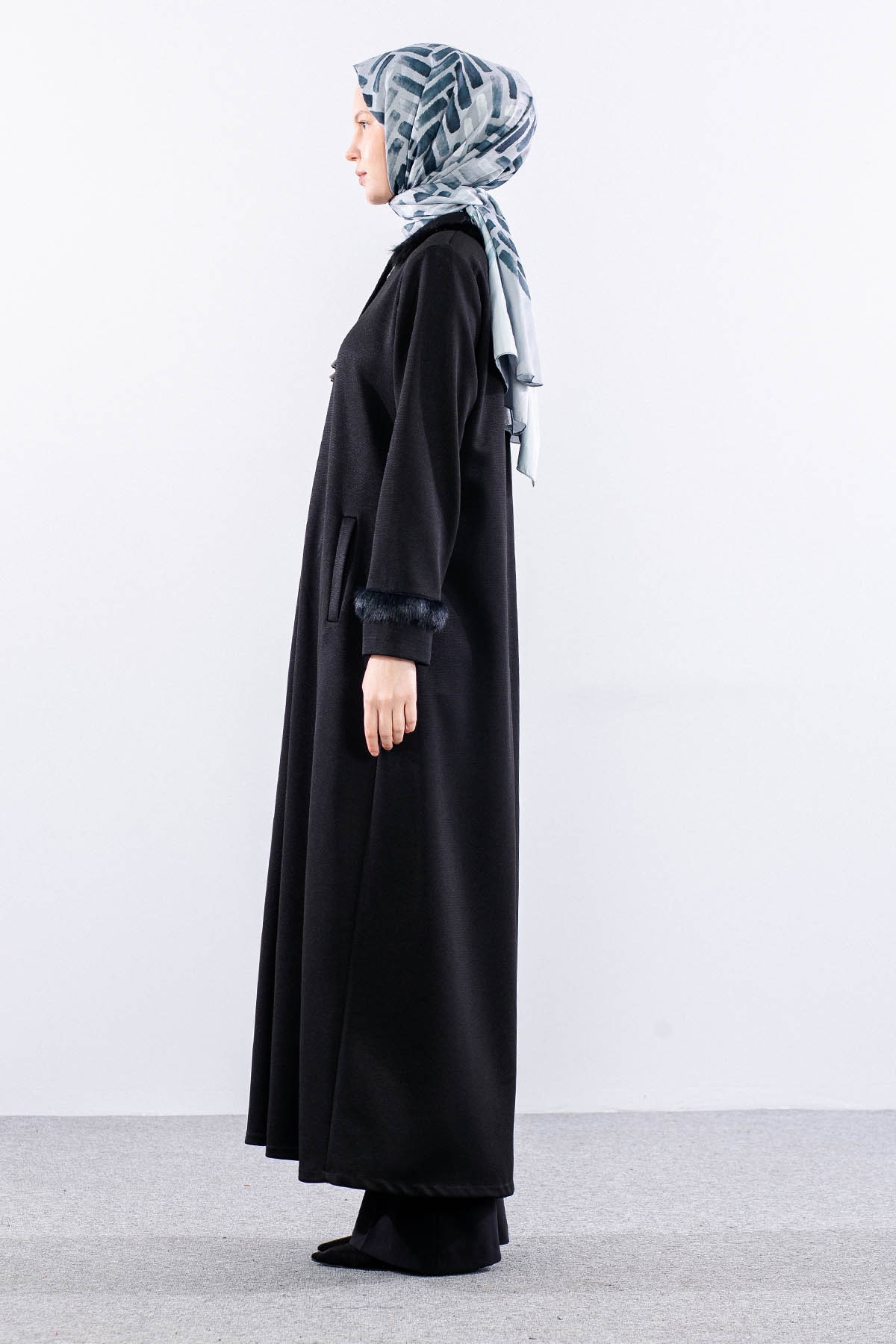 1173 Ferace 42-52 Kurk Detay Kis Kumas - Siyah - 3