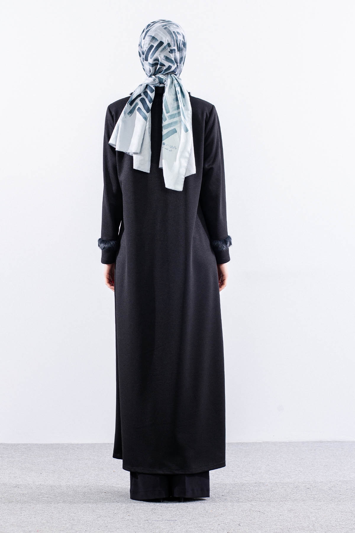 1173 Ferace 42-52 Kurk Detay Kis Kumas - Siyah - 4