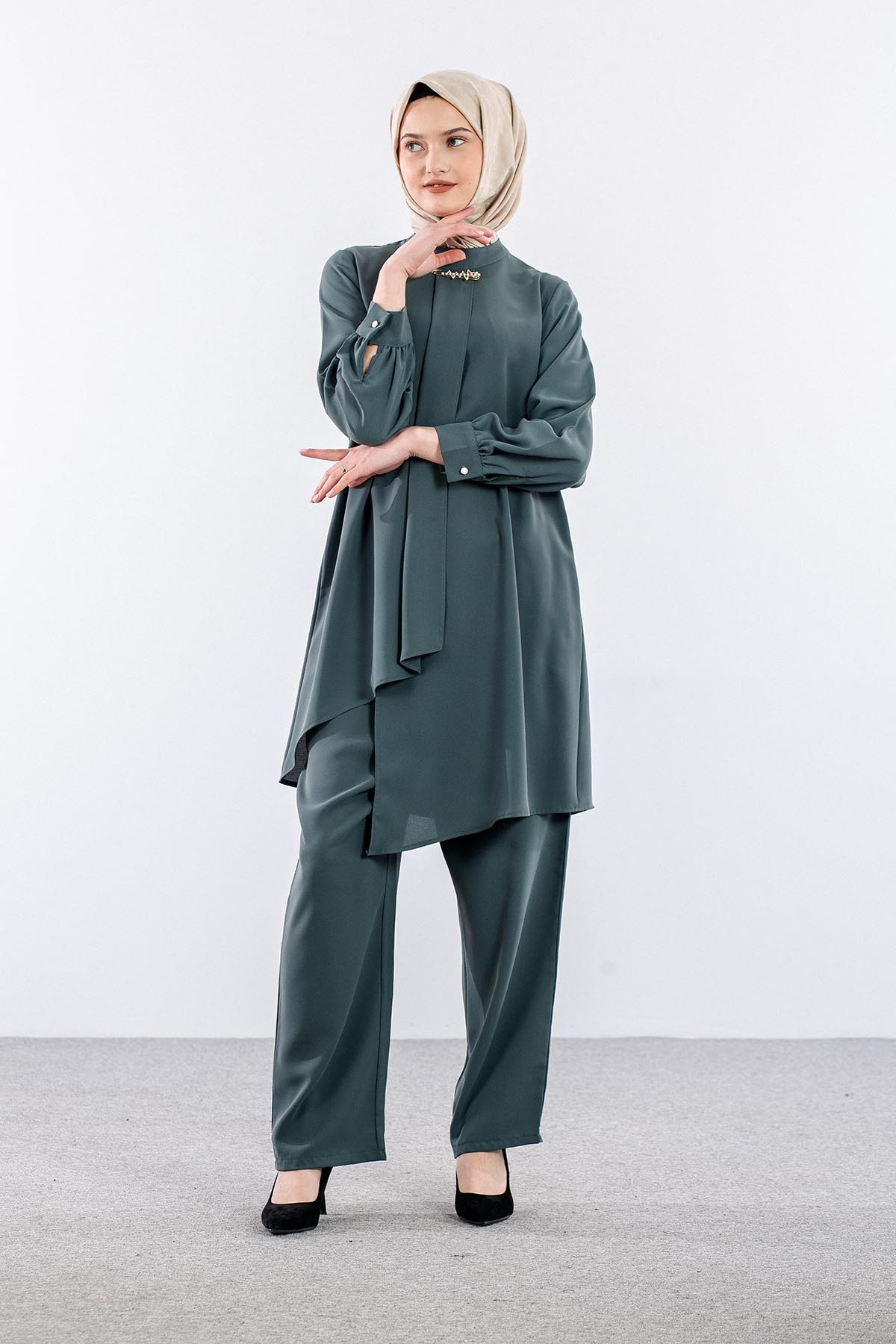2586 İki̇li̇ Bluz 42-48 - Mint - 2