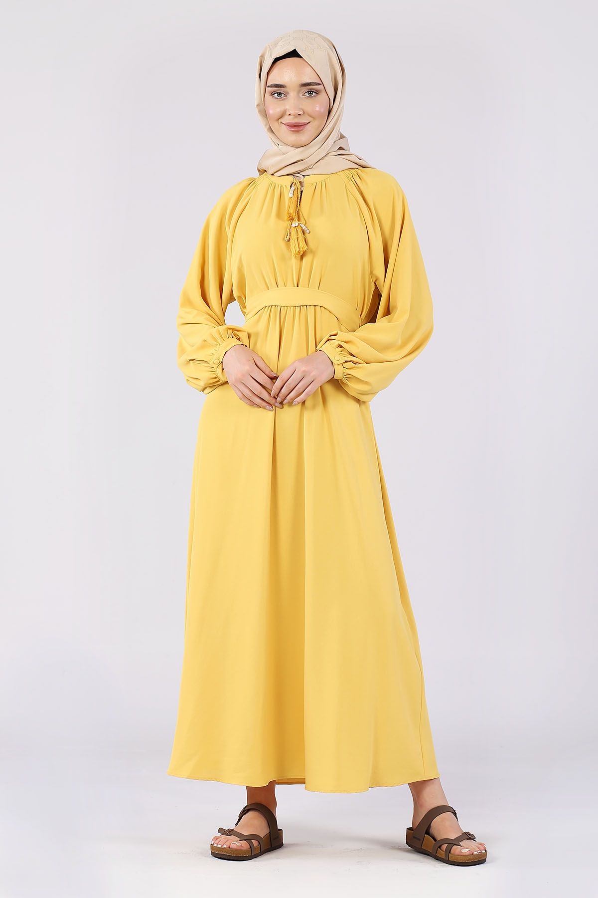 Boynu Püsküllü Kuşaklı Elbise Sarı - 1