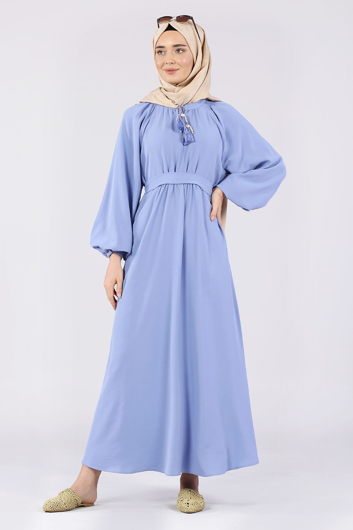 Boynu Püsküllü Kuşaklı Elbise Mavi - 1