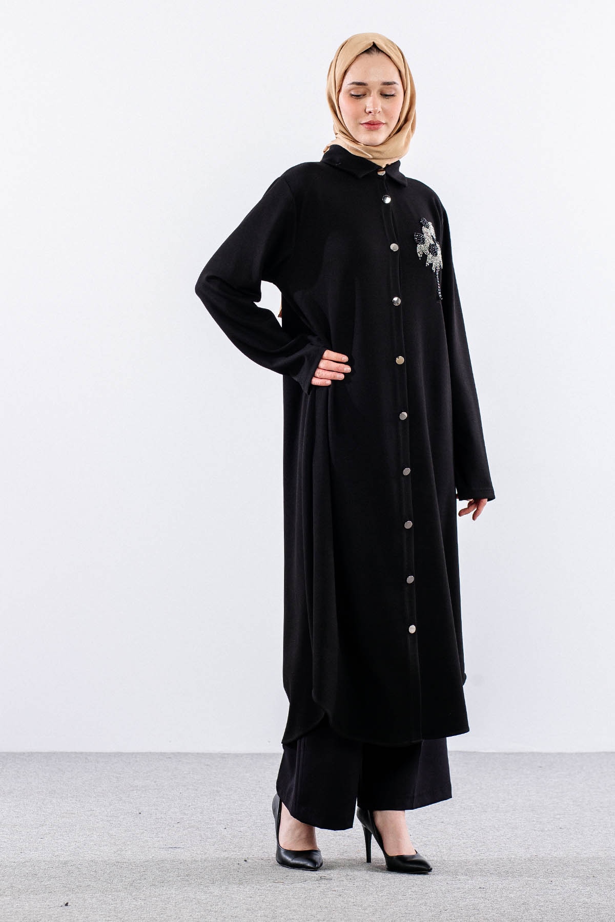 329 Tunik 38-48 Cicek Tas Isleme - Siyah - 2