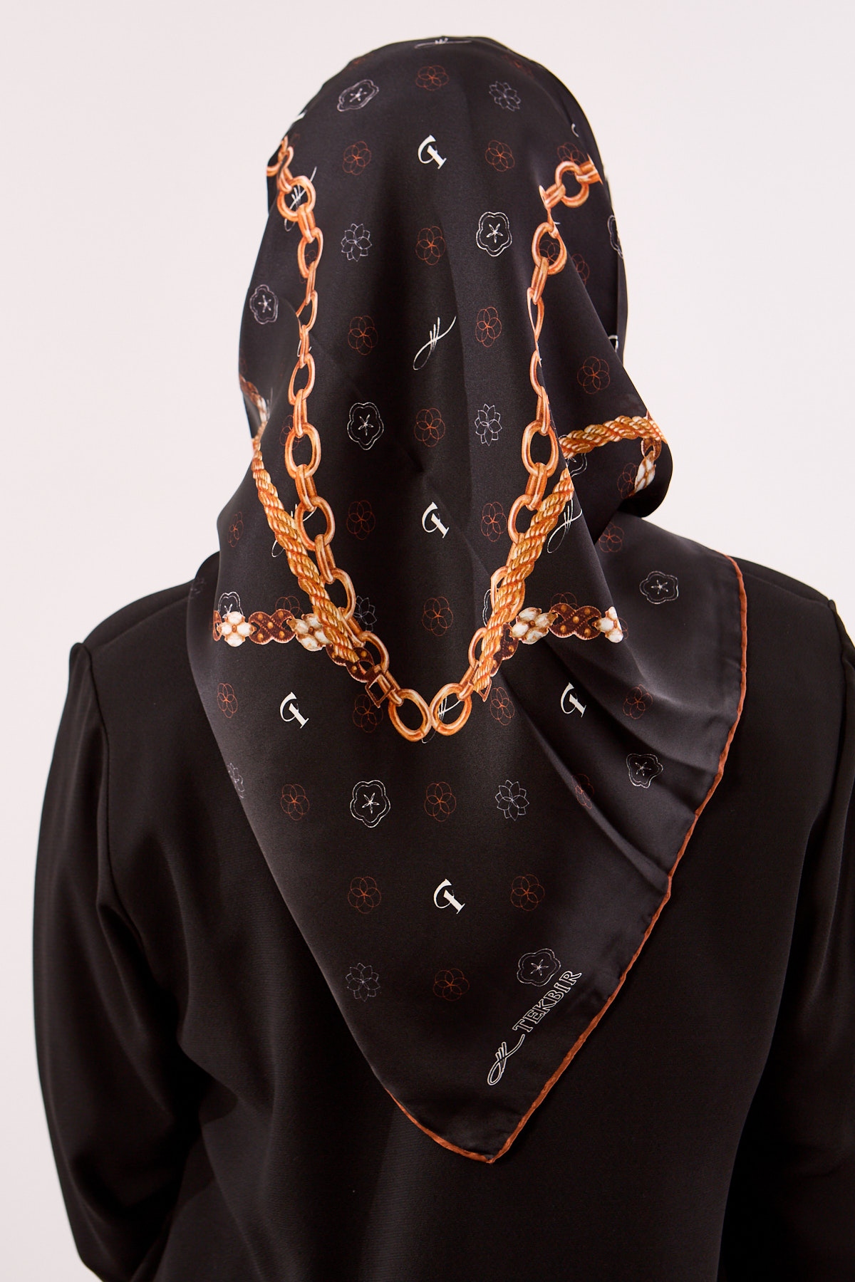 4638 İpek Eşarp Sura Kumas Logo Desen - Siyah_taba - 3