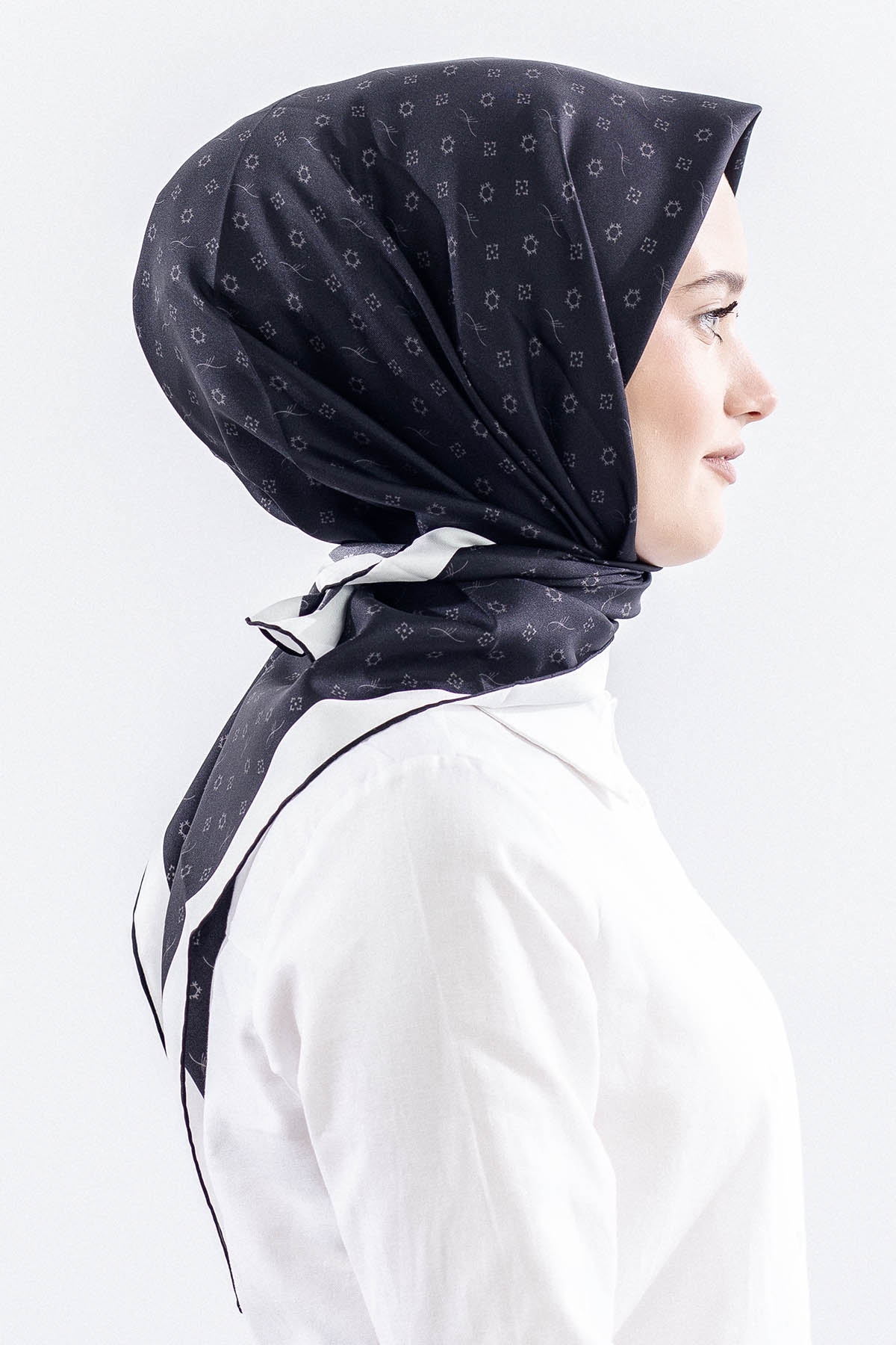 4639 İpek Eşarp Tvil Kumas Monogram - Siyah_gri - 3