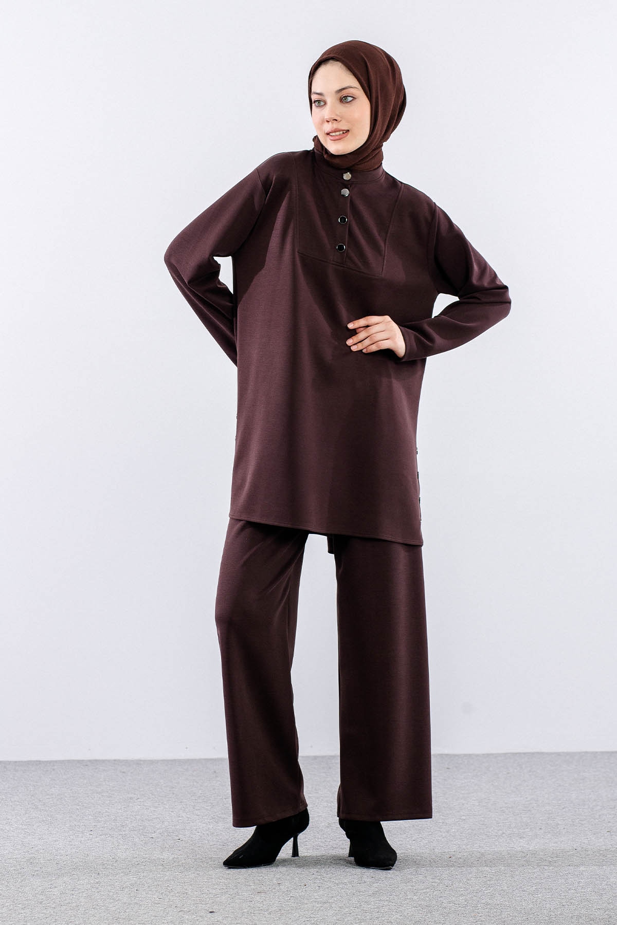 564 Takim 40-46 Dugme Detayli - Kahve - 1