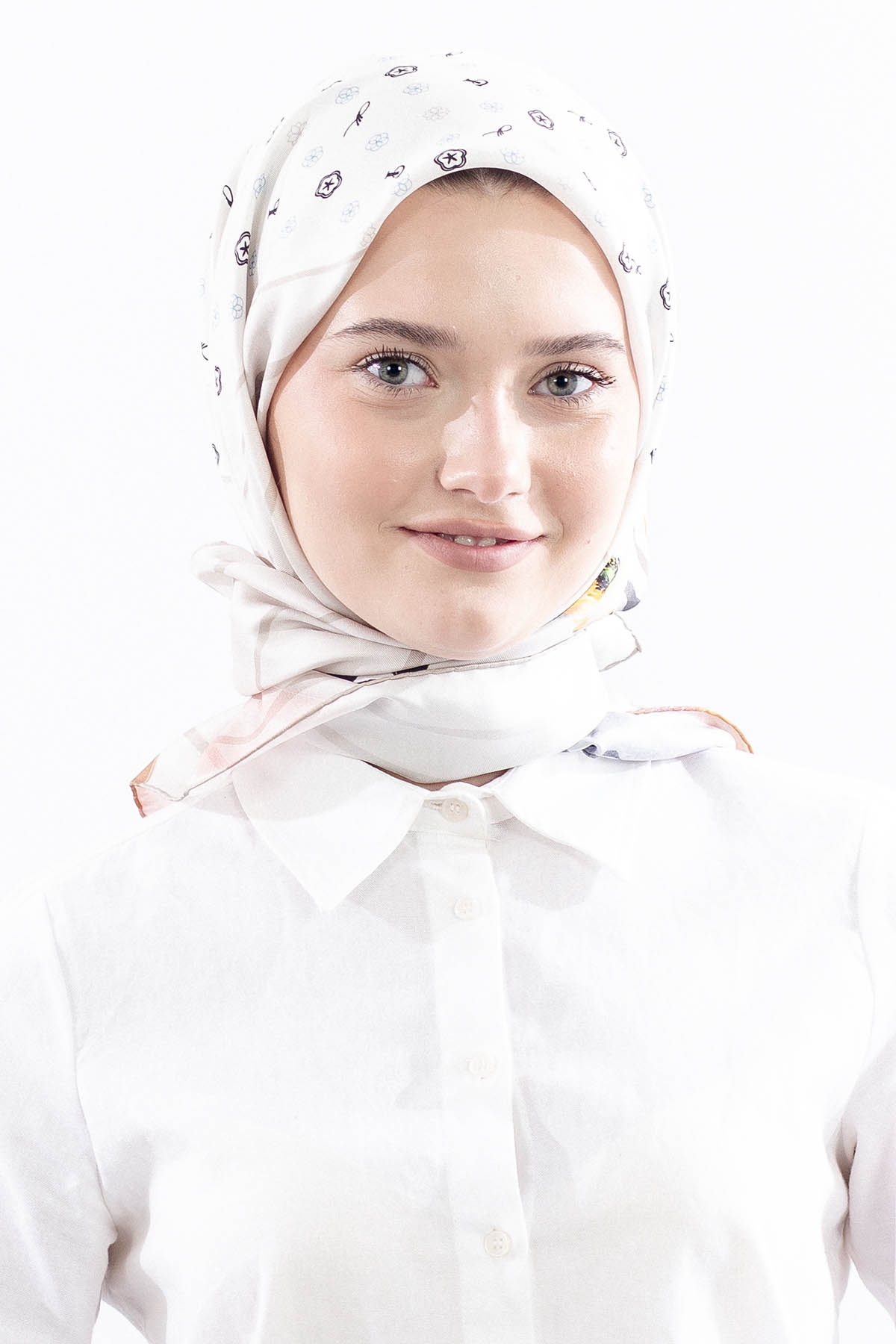 6795 İpek Eşarp Tvil Kumas Logo Cicek Desen - Tas - 1