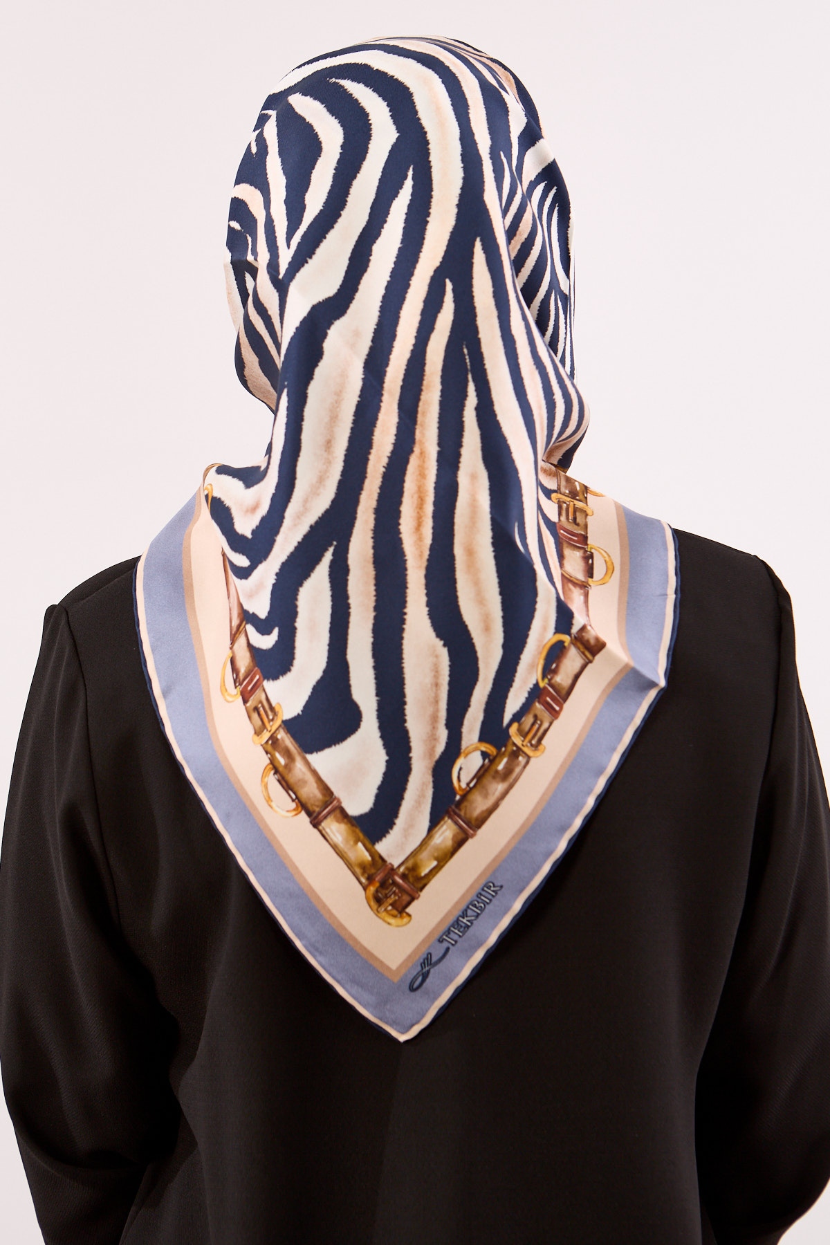 Dg14827 İpek Eşarp Tvil Kumas Zincir Zebra Desen - Lacivert-- - 3