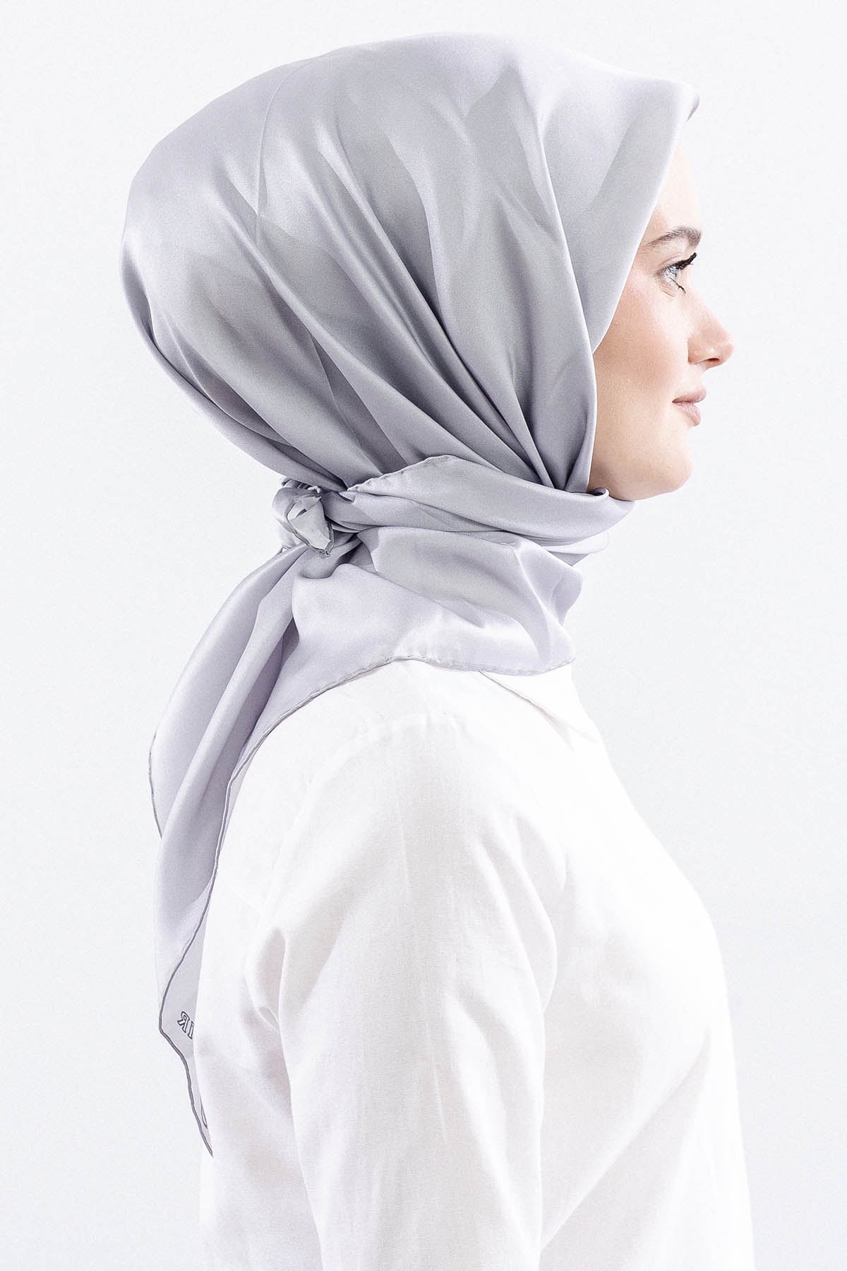 Sade İpek Eşarp 90*90 Sura Kumas - Gumus - 3